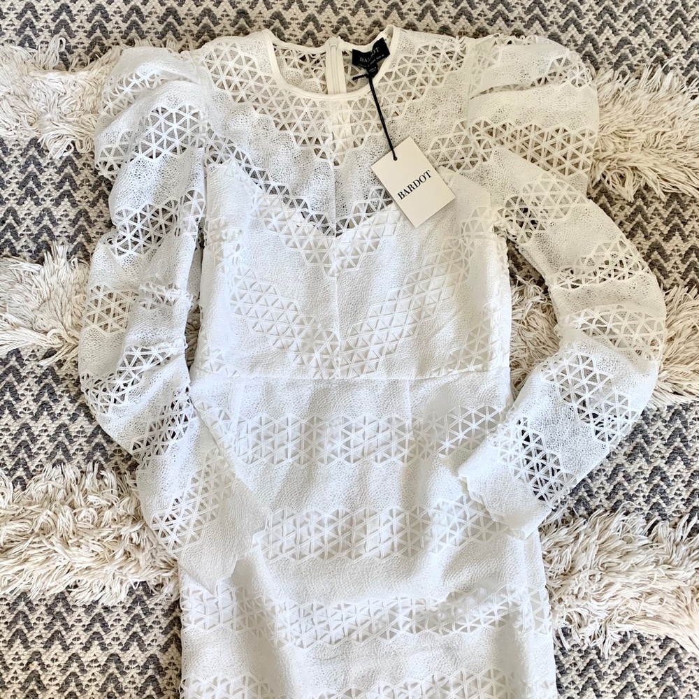 🔆NWT Bardot Puff Sleeve Lace White Mini Dress - Picture 6 of 8